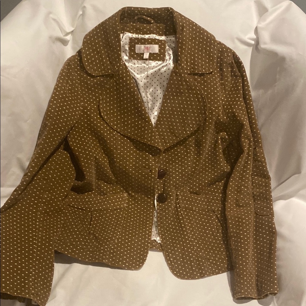 Jennifer Lopez Brown Blazer with Tailored Look and Notched Lapel